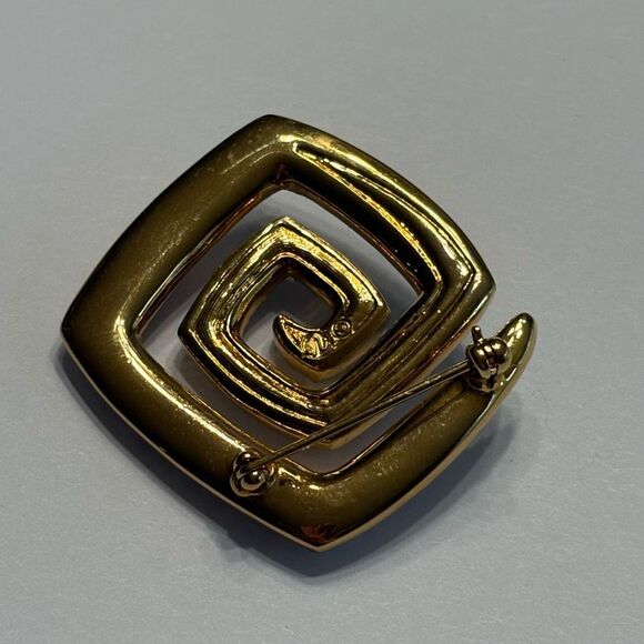 Swarovski Crystal Black Enamel Swan Signed Square Spiral Pin Brooch - Picture 5 of 5